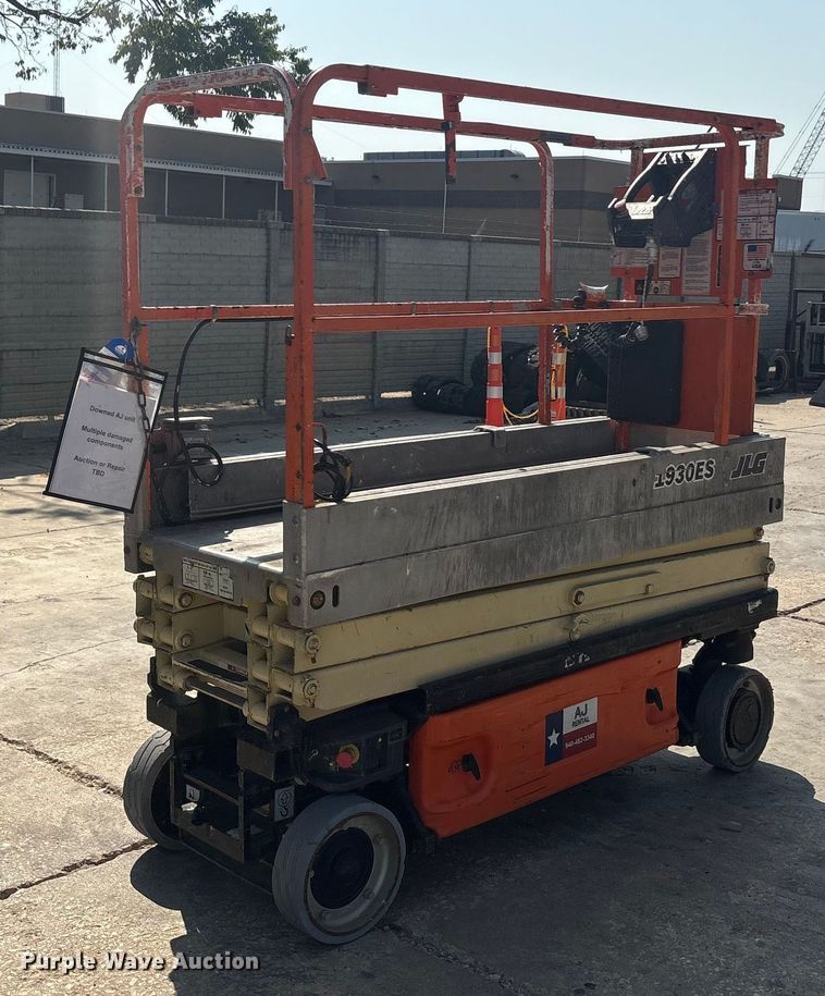 image for item EA7500 2011 JLG 1930ES scissor lift