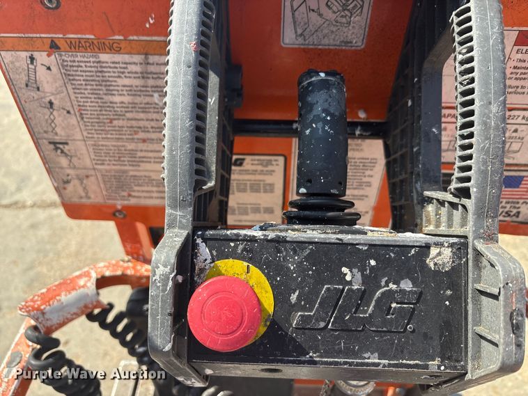 image for item EA7500 2011 JLG 1930ES scissor lift