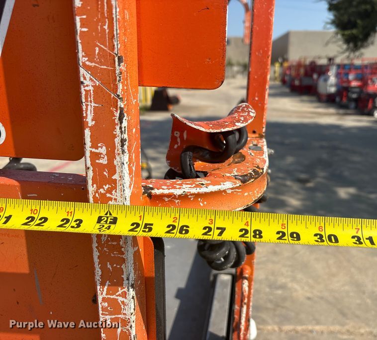 image for item EA7500 2011 JLG 1930ES scissor lift