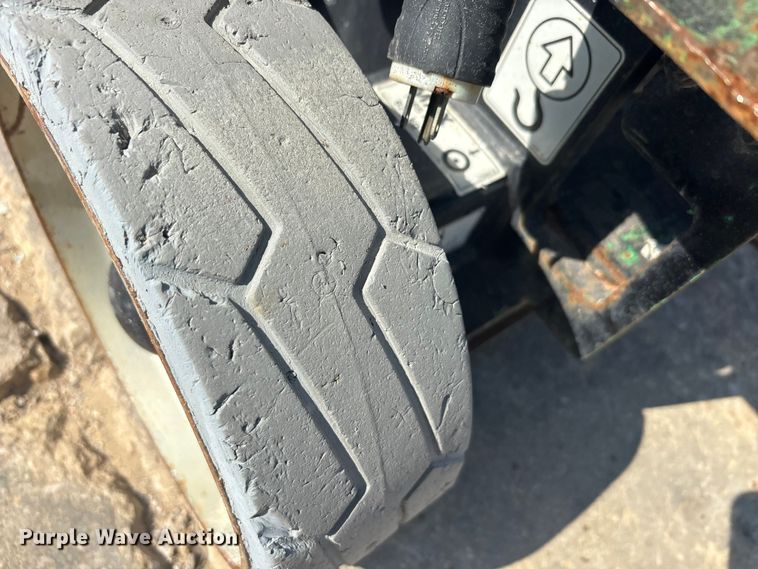 image for item EA7500 2011 JLG 1930ES scissor lift