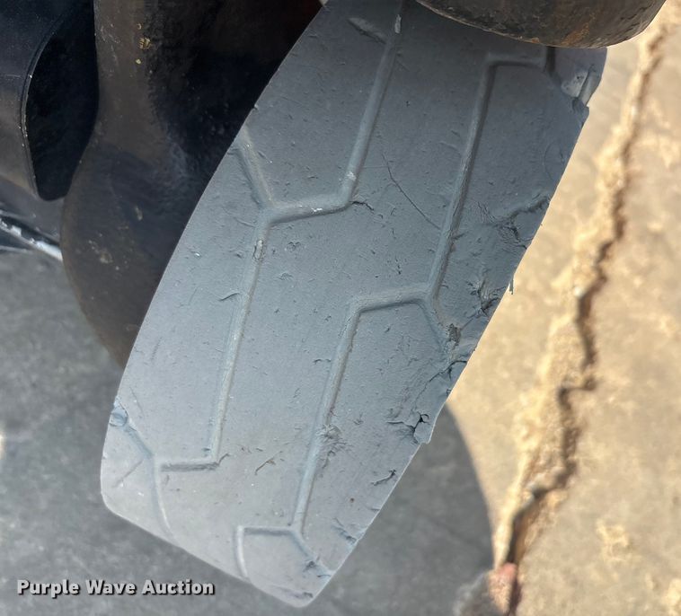 image for item EA7500 2011 JLG 1930ES scissor lift