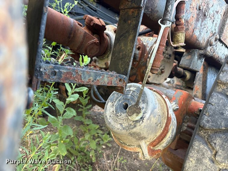 image for item EA7502 1979 Mack winch truck