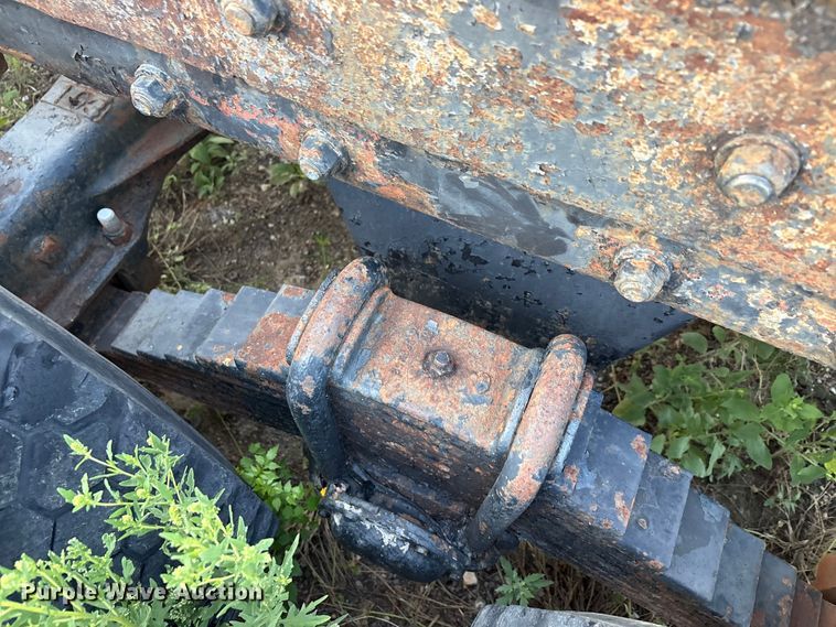 image for item EA7502 1979 Mack winch truck