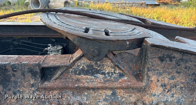 image for item EA7502 1979 Mack winch truck