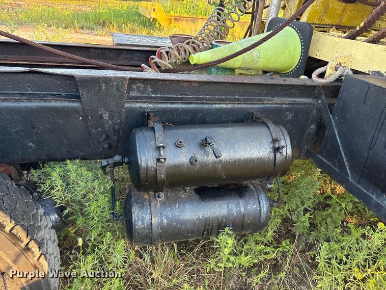 image for item EA7502 1979 Mack winch truck