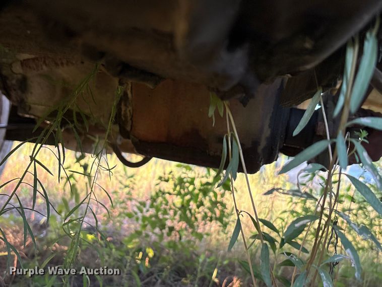 image for item EA7502 1979 Mack winch truck