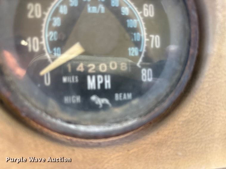 image for item EA7502 1979 Mack winch truck