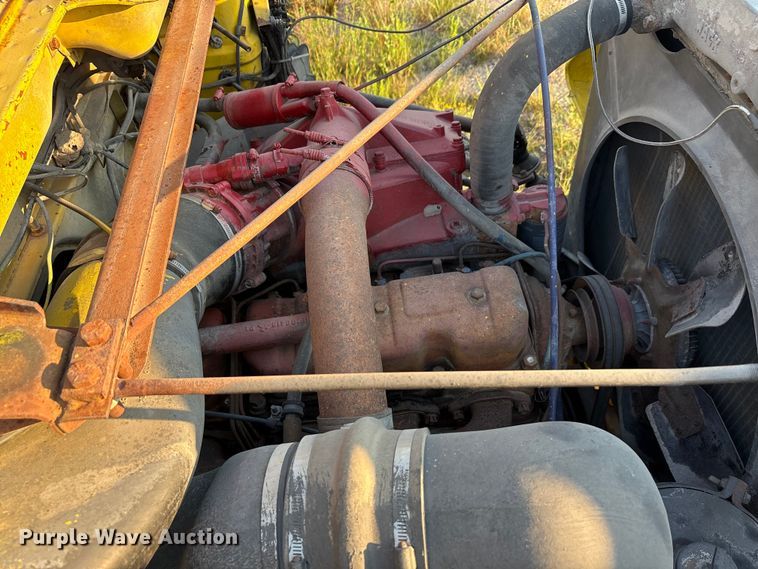 image for item EA7502 1979 Mack winch truck