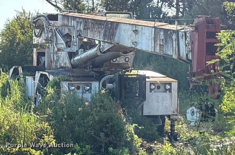 image for item EA7503 1984 Badger 4450 Series B crane