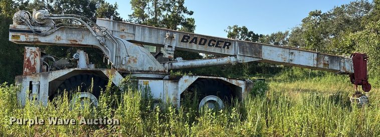 image for item EA7503 1984 Badger 4450 Series B crane