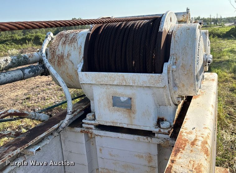 image for item EA7503 1984 Badger 4450 Series B crane