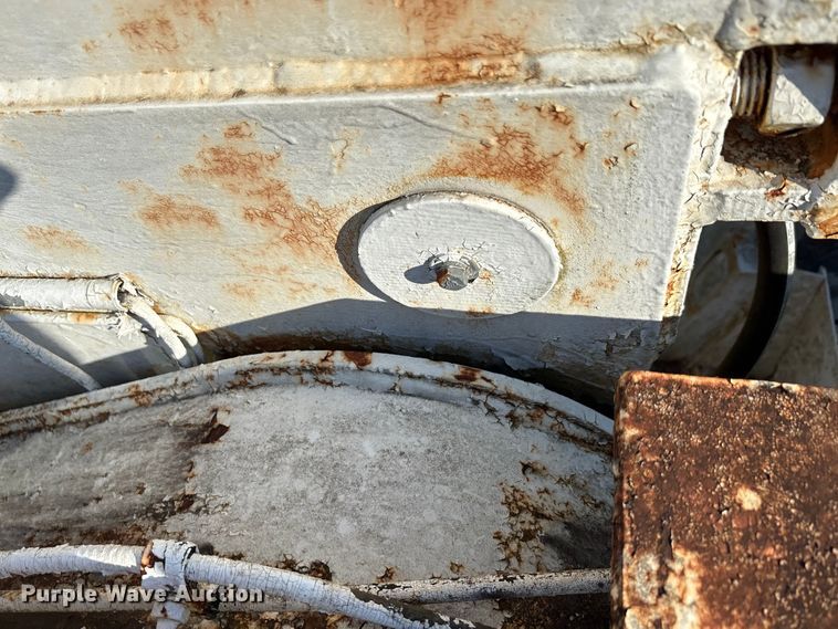 image for item EA7503 1984 Badger 4450 Series B crane