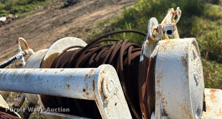 image for item EA7503 1984 Badger 4450 Series B crane