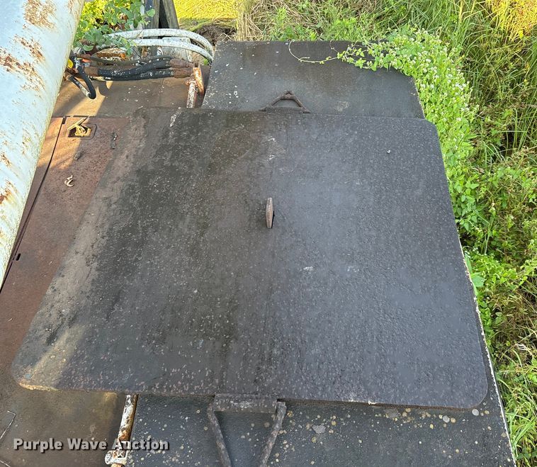 image for item EA7503 1984 Badger 4450 Series B crane