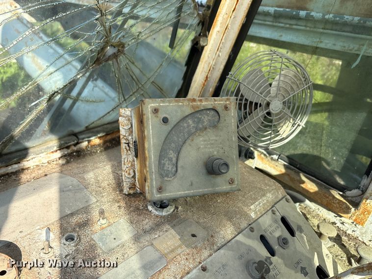 image for item EA7503 1984 Badger 4450 Series B crane