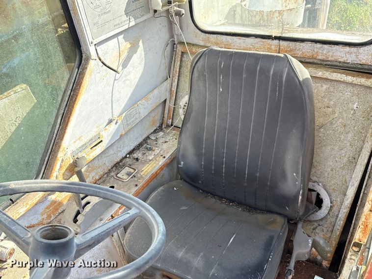 image for item EA7503 1984 Badger 4450 Series B crane