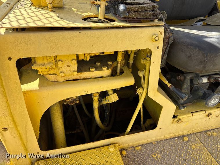 image for item EA7504 Komatsu D85P-18 dozer