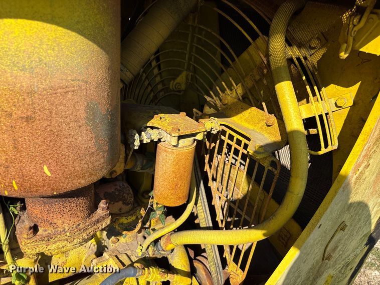 image for item EA7504 Komatsu D85P-18 dozer