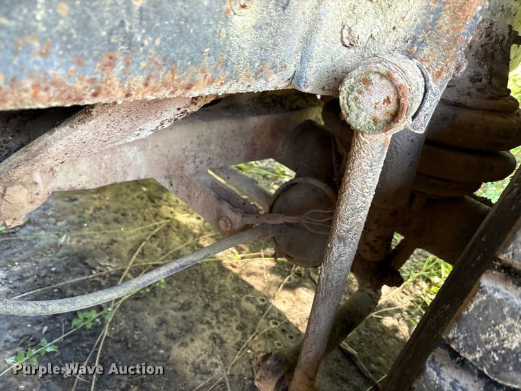 image for item EA7506 1984 Mack DM685S dump truck