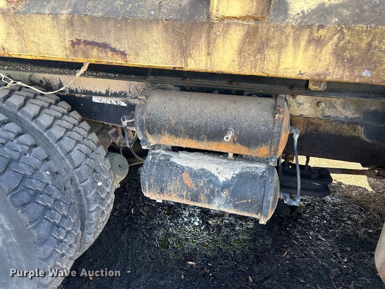 image for item EA7506 1984 Mack DM685S dump truck