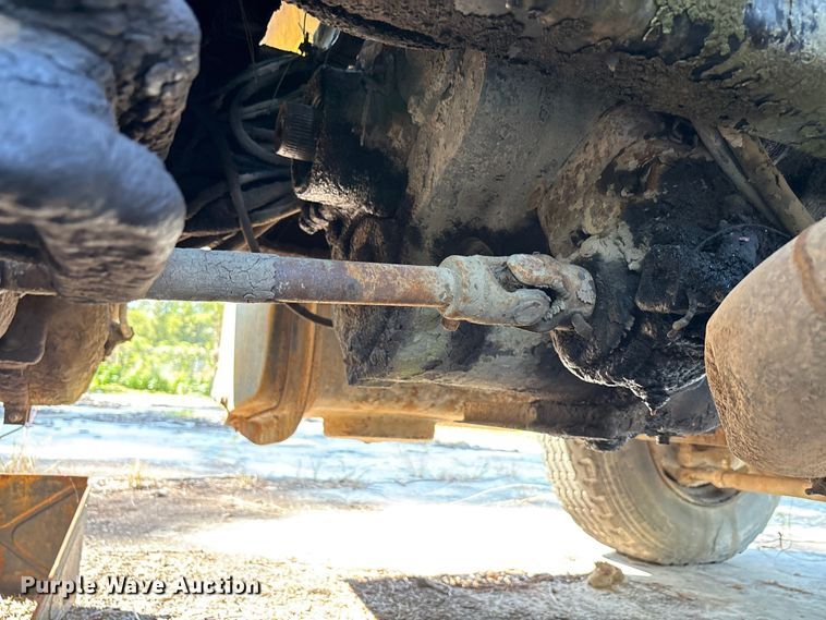 image for item EA7506 1984 Mack DM685S dump truck