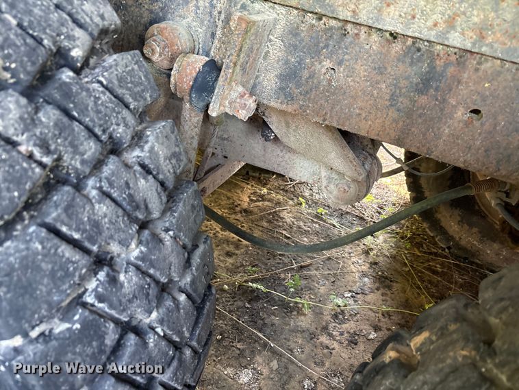 image for item EA7506 1984 Mack DM685S dump truck