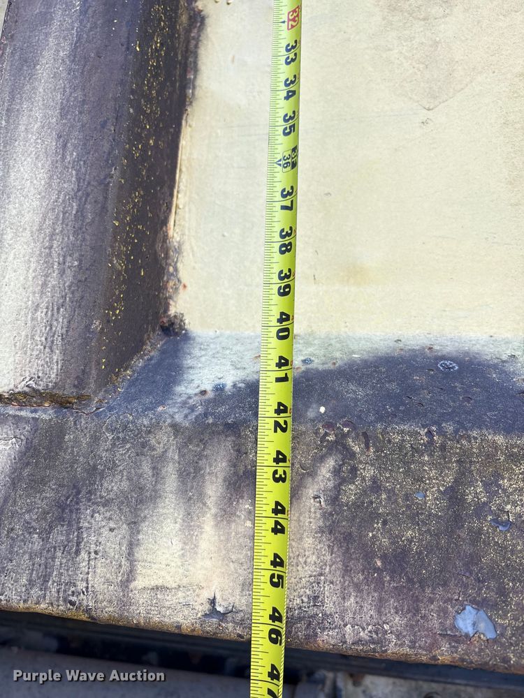 image for item EA7506 1984 Mack DM685S dump truck