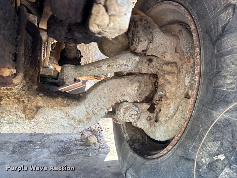 image for item EA7506 1984 Mack DM685S dump truck