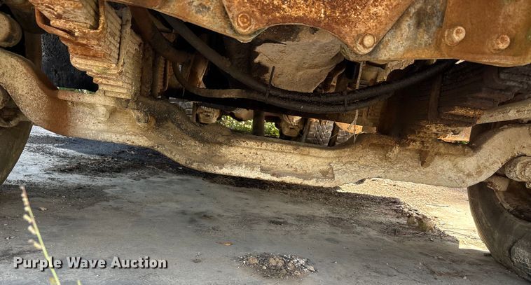 image for item EA7506 1984 Mack DM685S dump truck