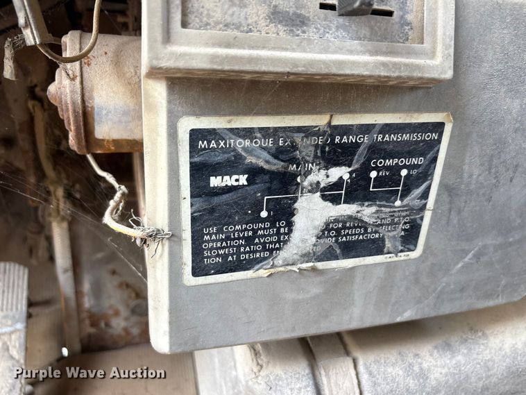 image for item EA7506 1984 Mack DM685S dump truck