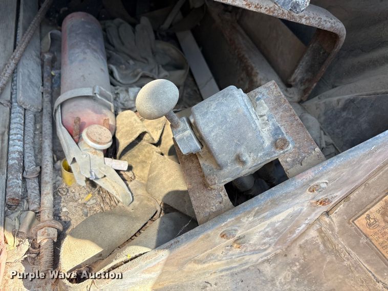 image for item EA7506 1984 Mack DM685S dump truck