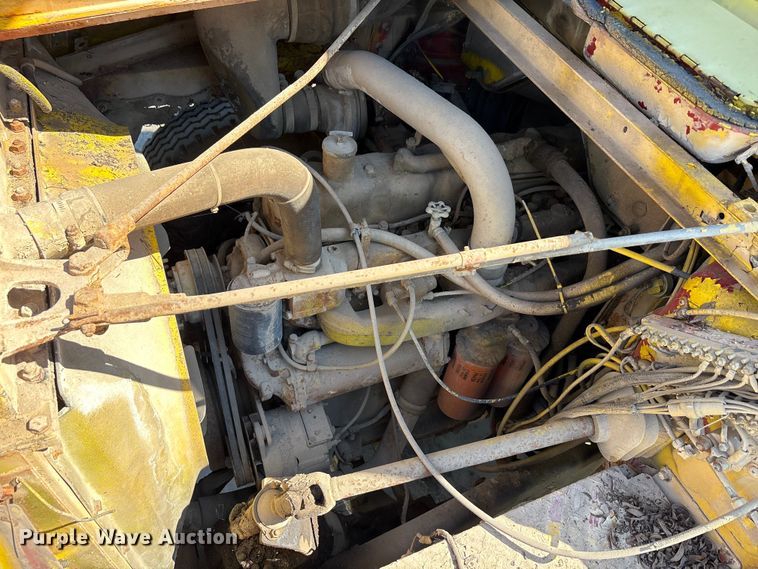 image for item EA7506 1984 Mack DM685S dump truck