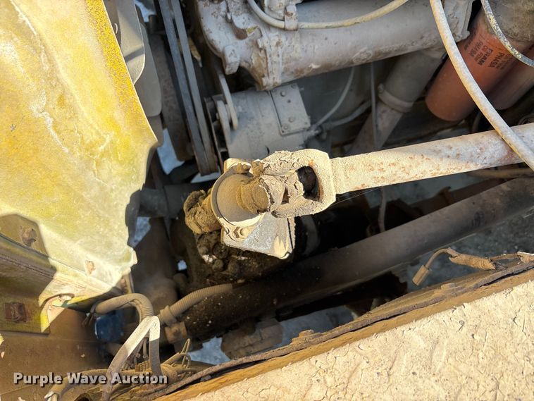 image for item EA7506 1984 Mack DM685S dump truck