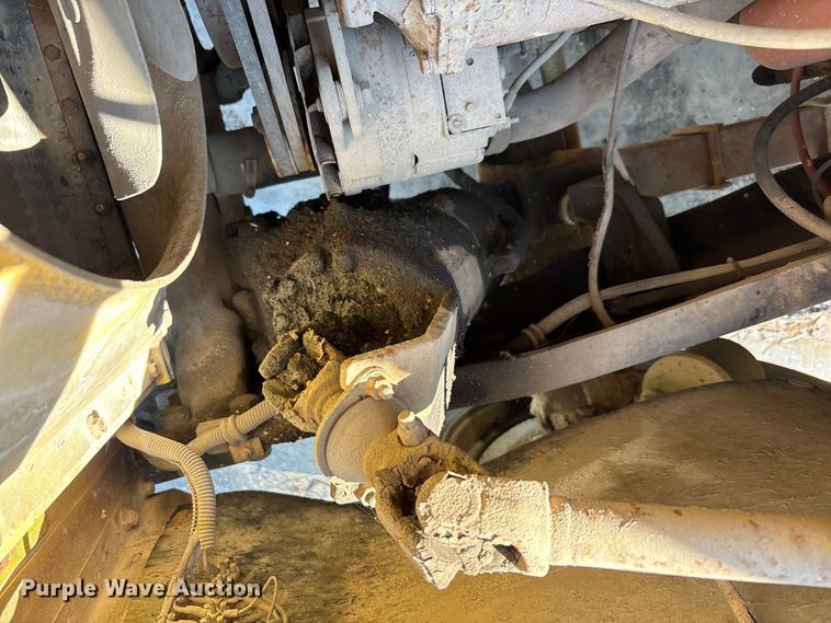 image for item EA7506 1984 Mack DM685S dump truck