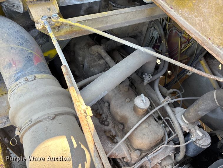 image for item EA7506 1984 Mack DM685S dump truck