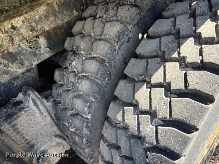 image for item EA7506 1984 Mack DM685S dump truck