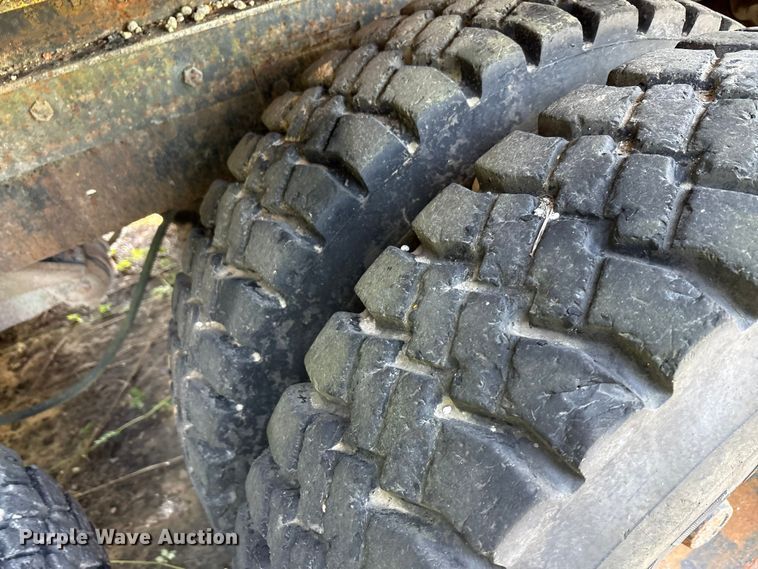 image for item EA7506 1984 Mack DM685S dump truck