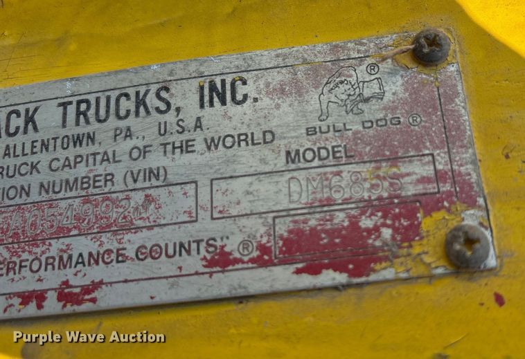 image for item EA7506 1984 Mack DM685S dump truck