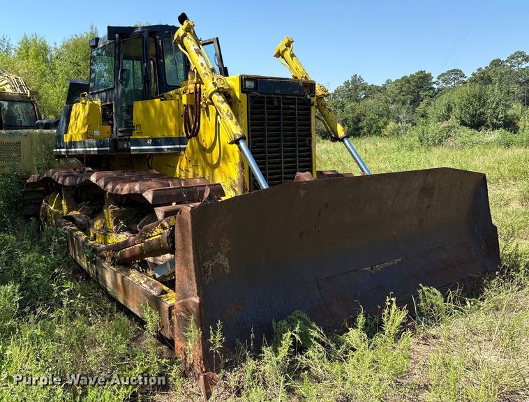 image for item EA7507 Komatsu B85P dozer