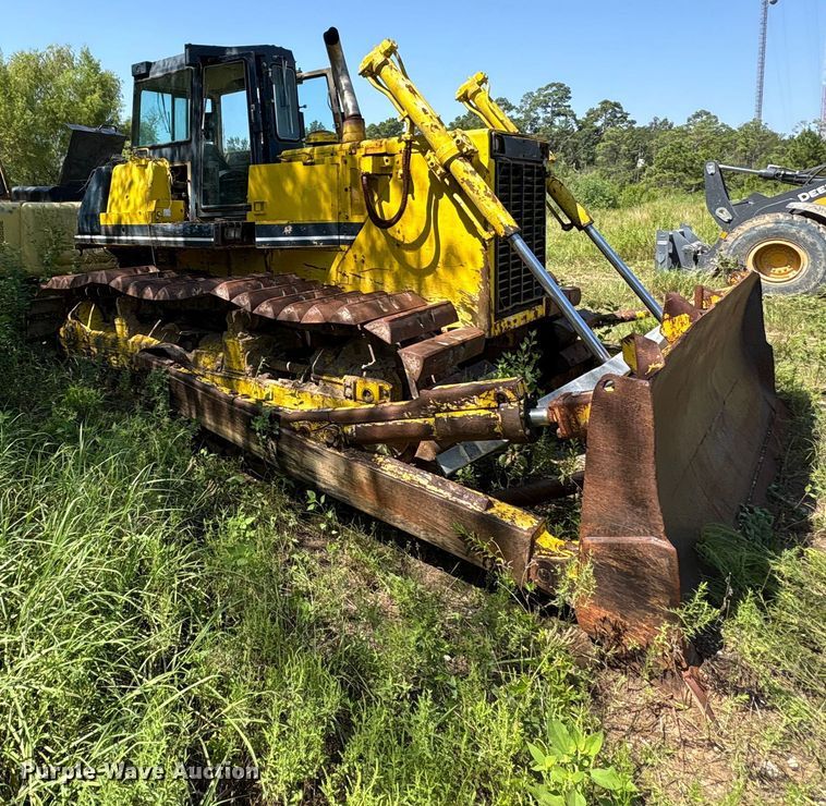 image for item EA7507 Komatsu B85P dozer