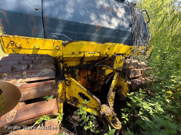 image for item EA7507 Komatsu B85P dozer