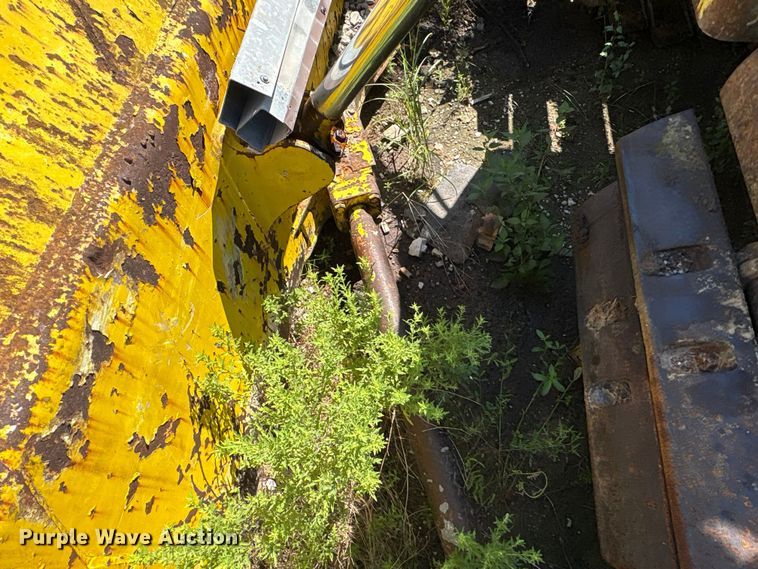 image for item EA7507 Komatsu B85P dozer