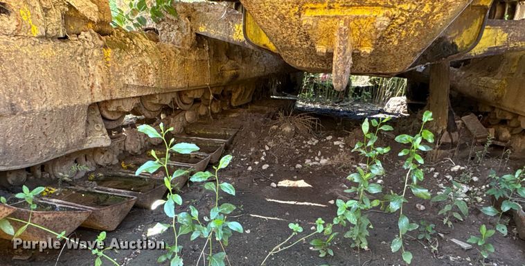 image for item EA7507 Komatsu B85P dozer