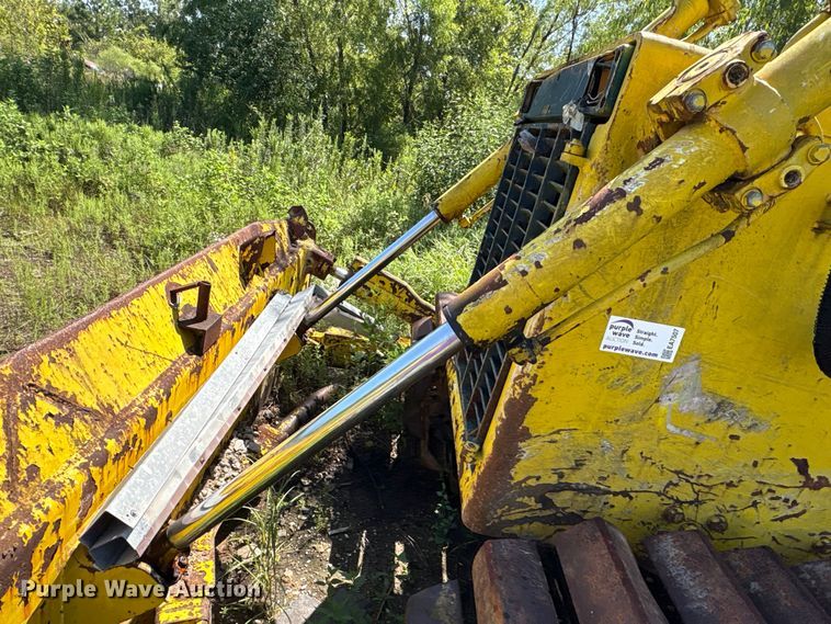 image for item EA7507 Komatsu B85P dozer