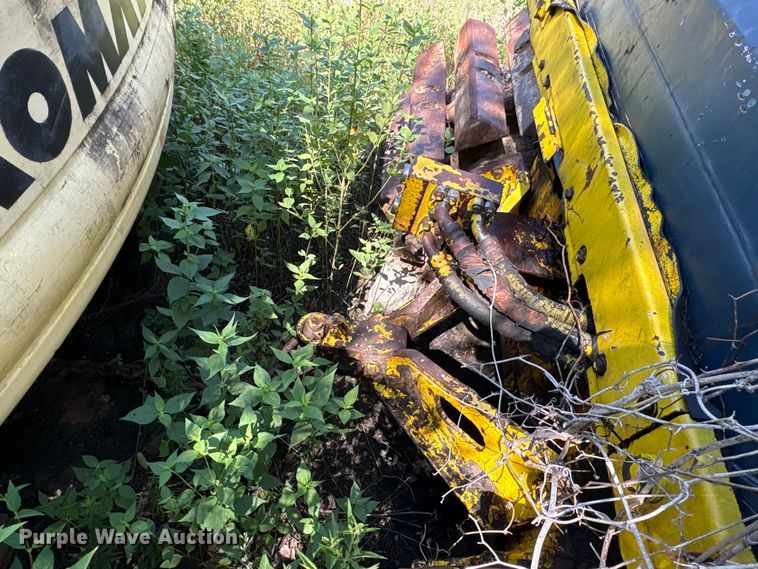 image for item EA7507 Komatsu B85P dozer