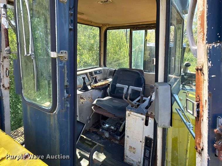 image for item EA7507 Komatsu B85P dozer