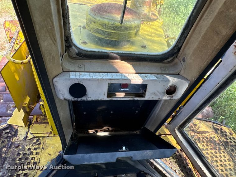 image for item EA7507 Komatsu B85P dozer