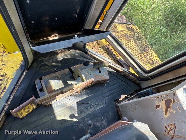 image for item EA7507 Komatsu B85P dozer