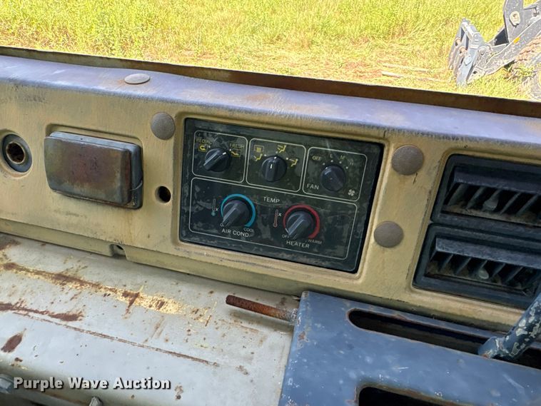 image for item EA7507 Komatsu B85P dozer