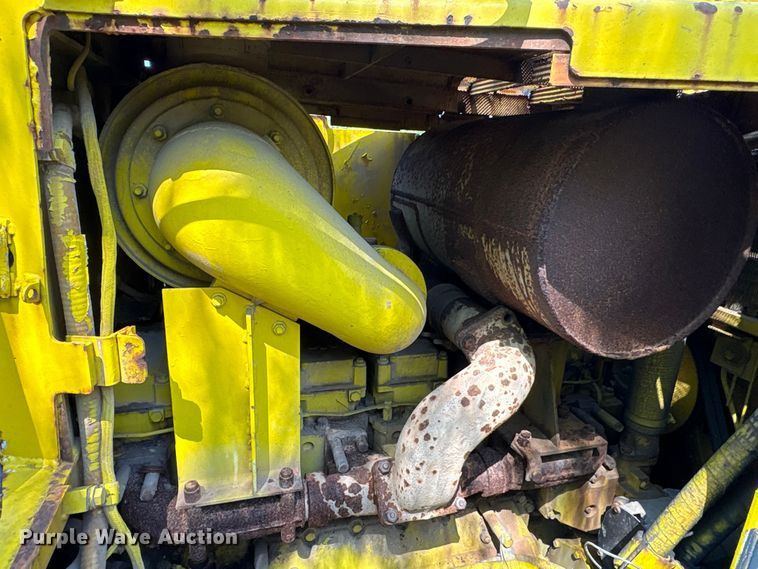 image for item EA7507 Komatsu B85P dozer